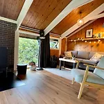 Kleine Auszeit In Der Mit Kamin, Yogamatten, Schoene Kueche בית נופש