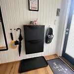 Kleine Auszeit In Der Mit Kamin, Yogamatten, Schoene Kueche *