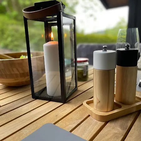 Kleine Auszeit In Der Mit Kamin, Yogamatten, Schoene Kueche * Extertal
