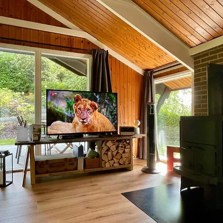Kleine Auszeit In Der Mit Kamin, Yogamatten, Schoene Kueche Casa de Férias Extertal
