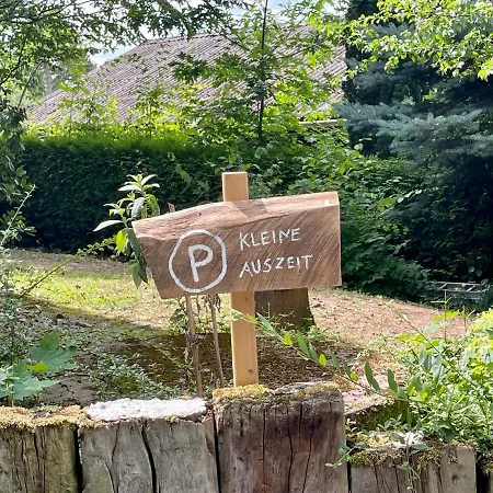 Kleine Auszeit In Der Mit Kamin, Yogamatten, Schöne Küche