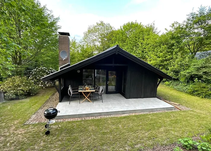 Kleine Auszeit In Der Mit Kamin, Yogamatten, Schoene Kueche * Extertal