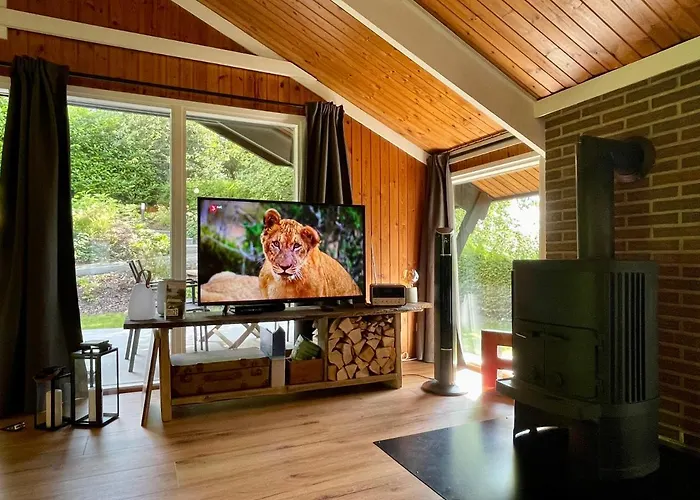 Kleine Auszeit In Der Mit Kamin, Yogamatten, Schoene Kueche Vakantiehuis Extertal